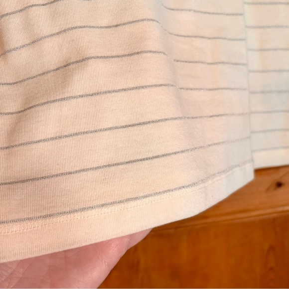 Ralph Lauren Women’s Cream and Metallic Silver Striped Top Sz M - Picture 4 of 5